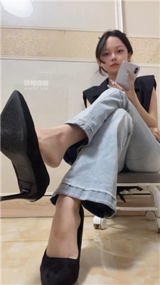 【婉婉】贱狗爬过来    250604-12