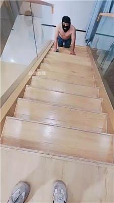 【钱酱】棋牌室桌底下虐欠债狗 JS250609-38