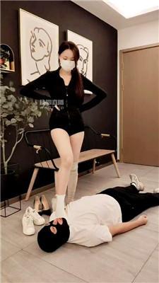 【泡芙】脏鞋白袜踩踏-鞭打转胯 bf54556