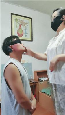 【小野猫】体验连环抽耳光 JS250712-41