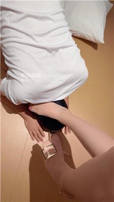 【星见雅】掐乳坐脸窒息-高跟碾压踩【完整版】 bf55571