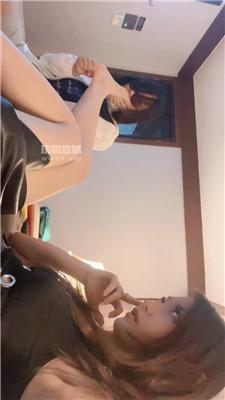 【倪小主】素人闺蜜品尝臭脚丫 JS250716-12