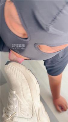 【小玉】跪舔脏鞋白棉袜-赏赐圣水 JS250716-42