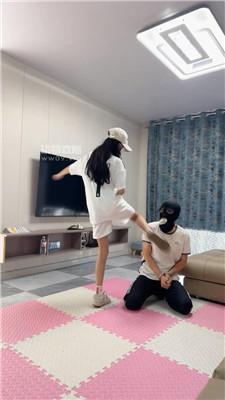 【足彩管】超多学生主-袜子塞嘴暴力踢踹 bf55711