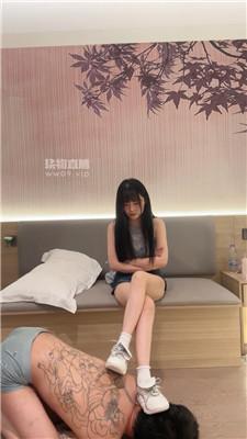 【婉纱sama】双M-圣水喂食/白袜踩踏-脚耳光【三视角版】 bf55774