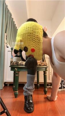 【奶豆包】女大脚下踩狗-JK压腿袜 bf55779