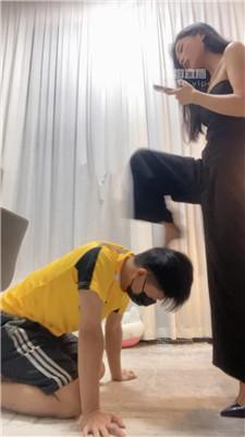 【万万】剧情-驯服外卖小哥做狗【双视角版】 bf56059