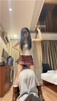 【婉纱sama】长靴白袜碾压踩-重度虐打【双视角版】 bf56402