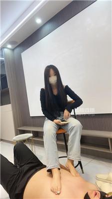 【汝汝】边打游戏边踩绿帽  JS250821-15