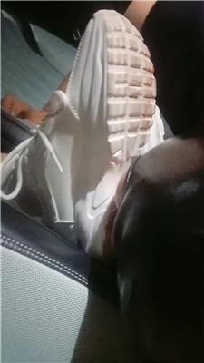 【梦瑶】清理主人的脏鞋棉袜脚 JS250910-3