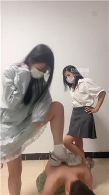 【小宇狗狗】双S-脏鞋白袜踩哥哥 JS251010-3