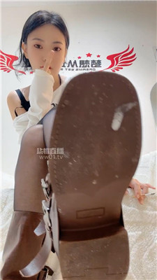 【甜甜】短靴黑丝    251012-23