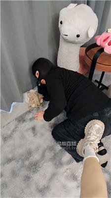 【闪闪】偷闻主人的原味被发现 JS251016-7