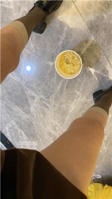 【婉纱】强迫吃圣水泡面-踩踏喂食 JS251016-39