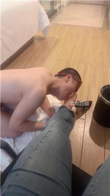 【请改邪归我】拴狗链-酸臭黑丝插嘴恋足舔 JS251018-11