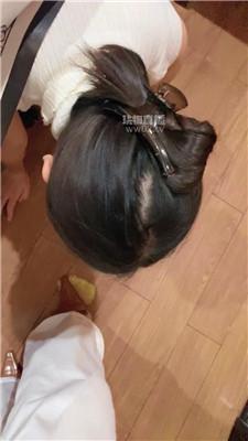 【南烟】餐厅桌底踩踏喂食母狗 bf58513