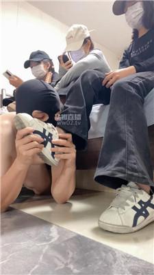 【足彩馆】4素人学生主-超臭棉袜脚责罚[续集] bf58667