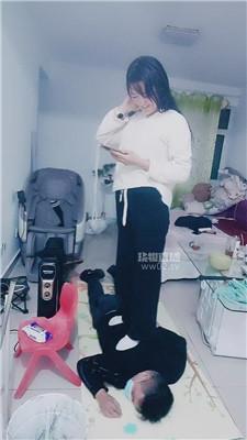 【山兔莓】脚下踩下贱家奴 JS251027-17