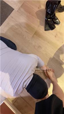 【橙子】油亮长靴踩贱奴 JS251104-7