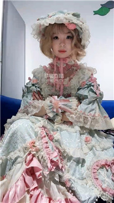 【黑心小魔女】无脑上贡sb    251102-8