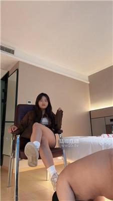 【子熙大人】坐脸窒息-超臭白袜辱 JS251107-19