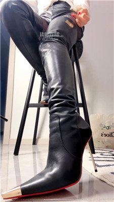 【夏夏】长靴臀炸    251223-23