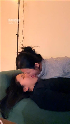 【叉烧饱】偷情S吻舔脚耳光    260101-3