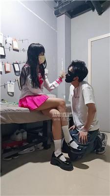 【萝莉收割机】眼镜萝莉粉红JK调狗 JS260112-46