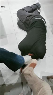 【文文文】做陪酒小妹的鞋袜奴 JS260201-27