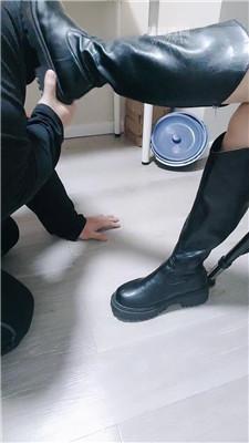 【喵S】长靴女神暴力踢踹虐打 JS260220-7