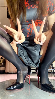 【琪琪sama】中华娘黑丝胯下炸    260220-7